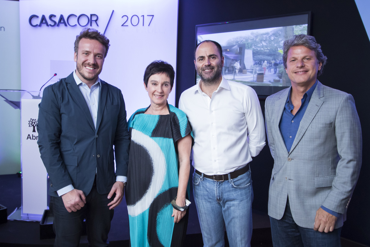 CC2017_Lanc¦ºamento_27ÔÇó09ÔÇó16_(RafaelRenzo)-81-Tiago Afonso_Livia Pedreira_Kiko Saloma¦âo_Sylvio De Barros(baixa)