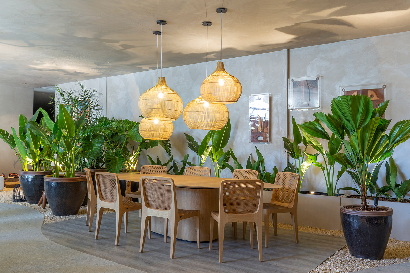 Lounge Garden Pedro Ernesto Leandra Castro CASACOR Goiás 2021 plantas estar jantar paisagismo decoração