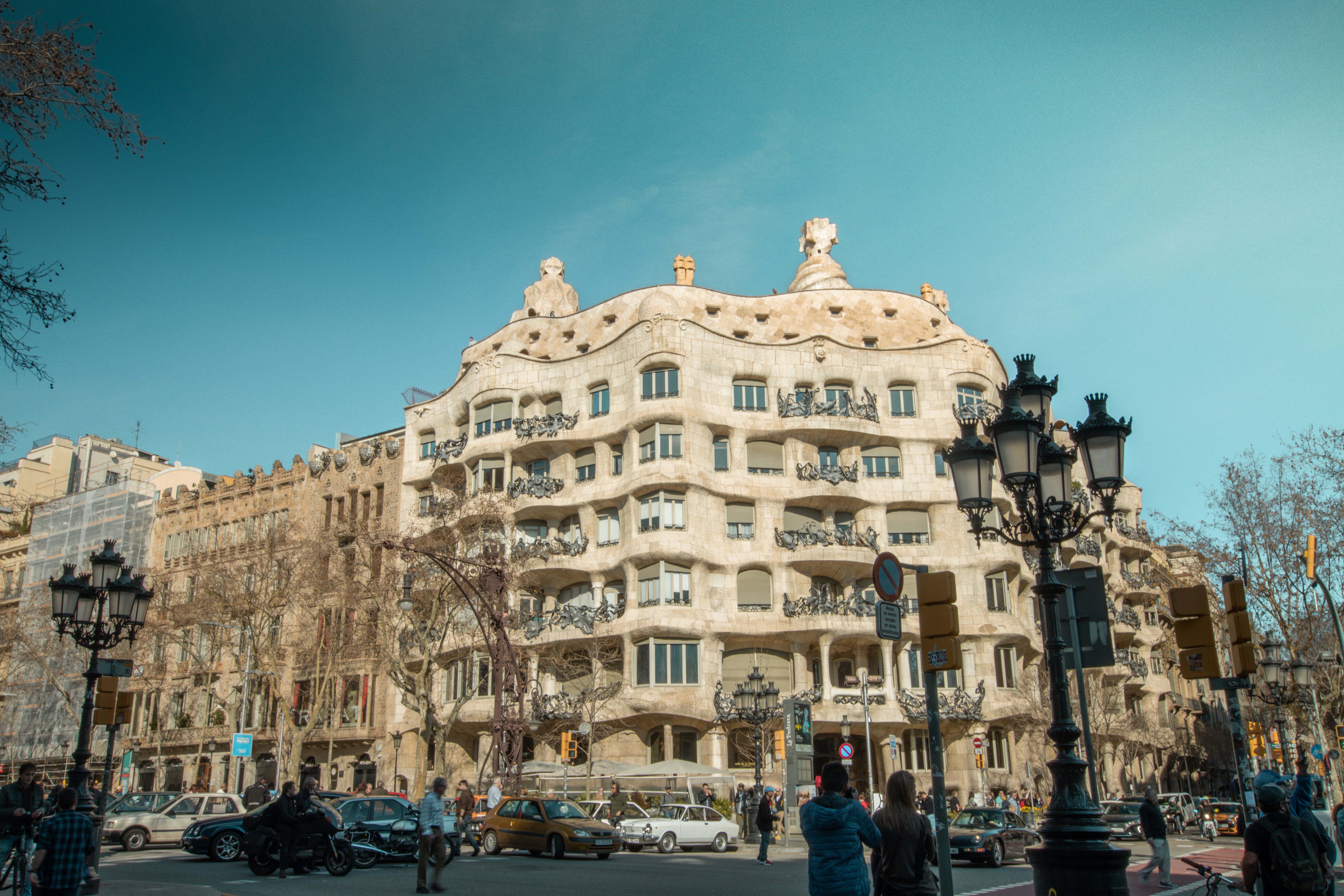 Casa Mila assinada por Gaudi em Barcelona