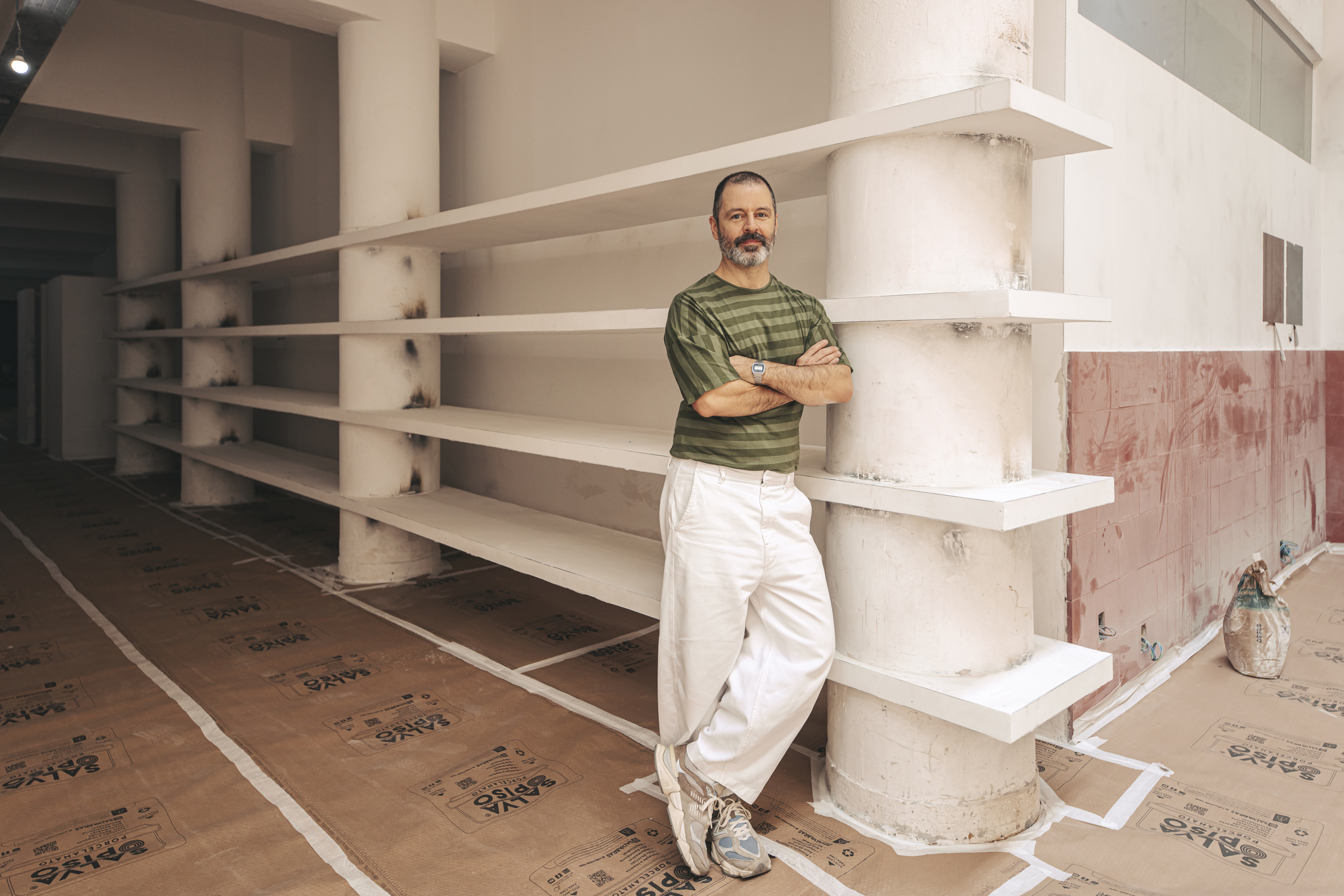 Arquiteto Mauricio Arruda, do elenco CASACOR SP, anuncia o lançamento da loja MAU.