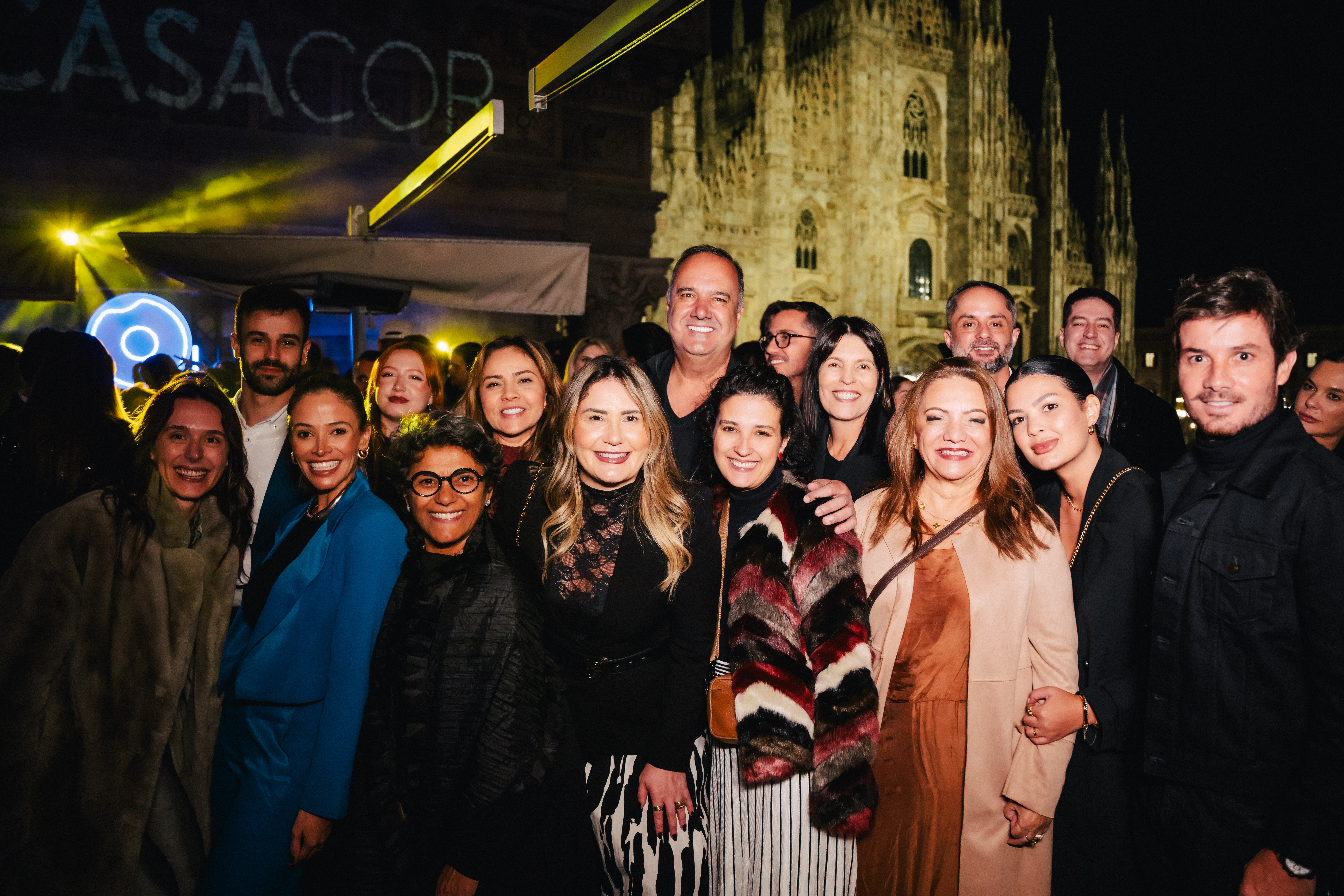 CASACOR reúne elenco, franquias e parceiros em noite de festa em Milão