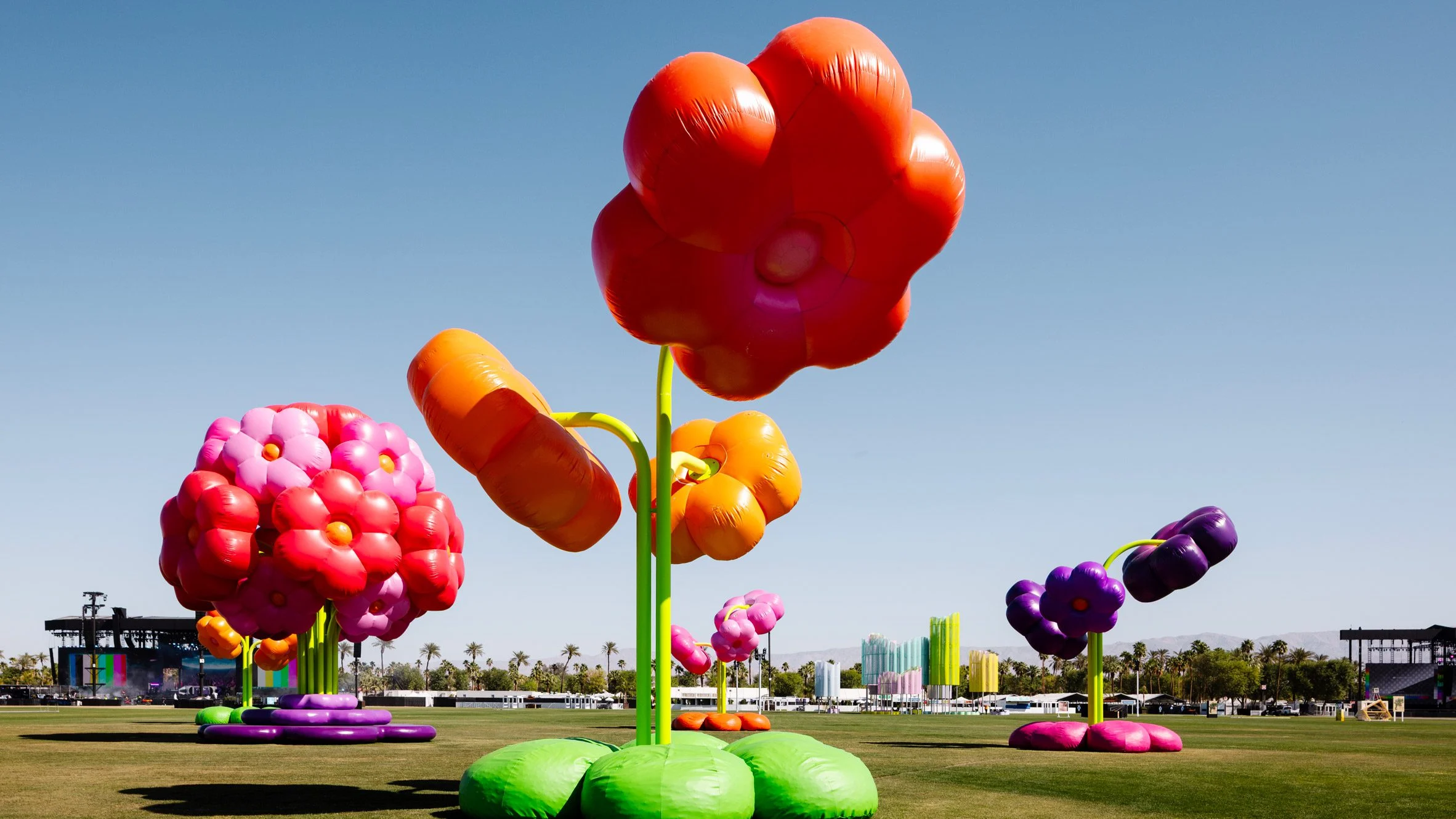 Le Grand Bouquet, por Uchronia / Coachella 2025