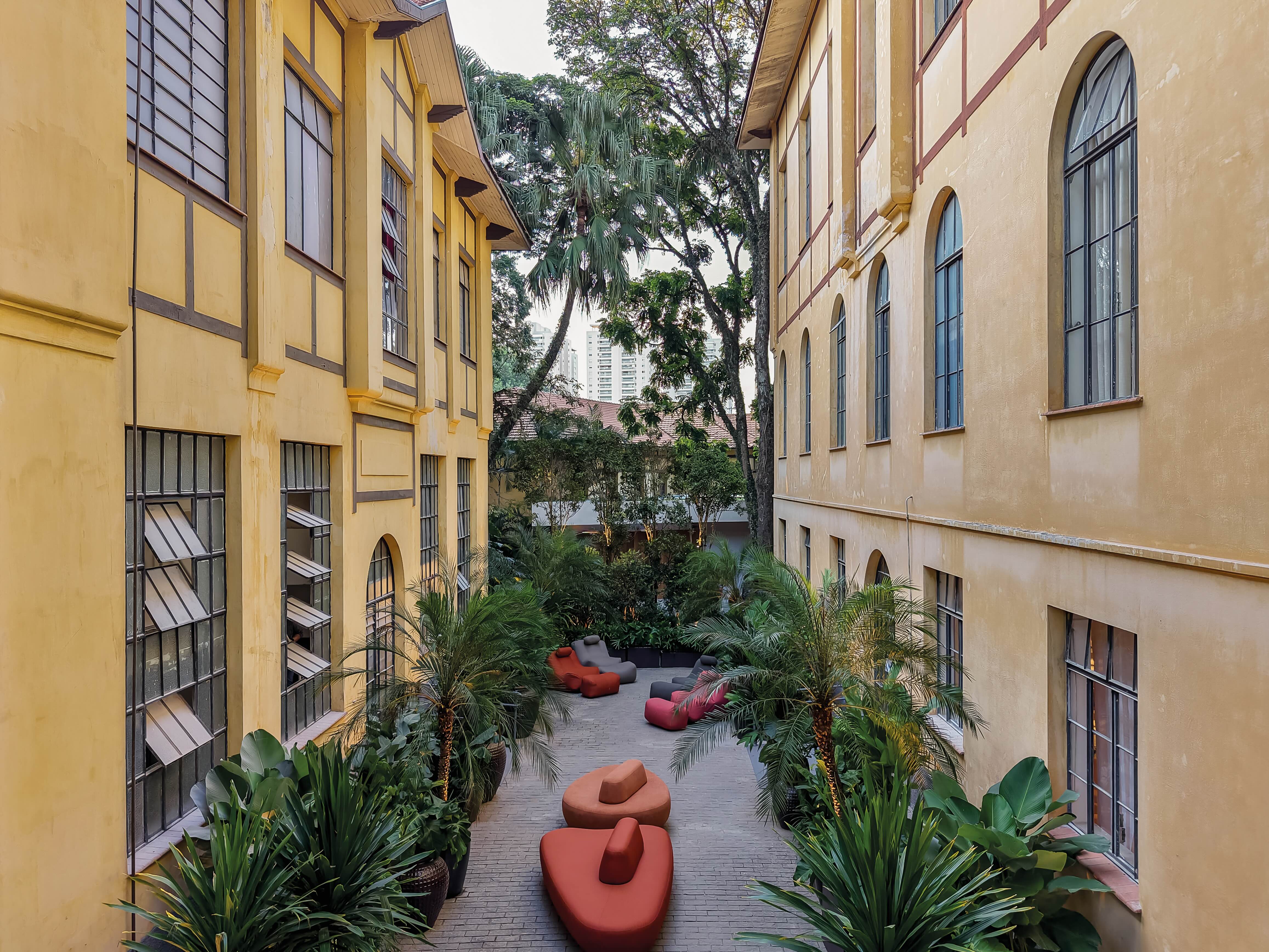 Catê Poli e João Jadão - Jardim da Alameda. Projeto da CASACOR São Paulo 2025.