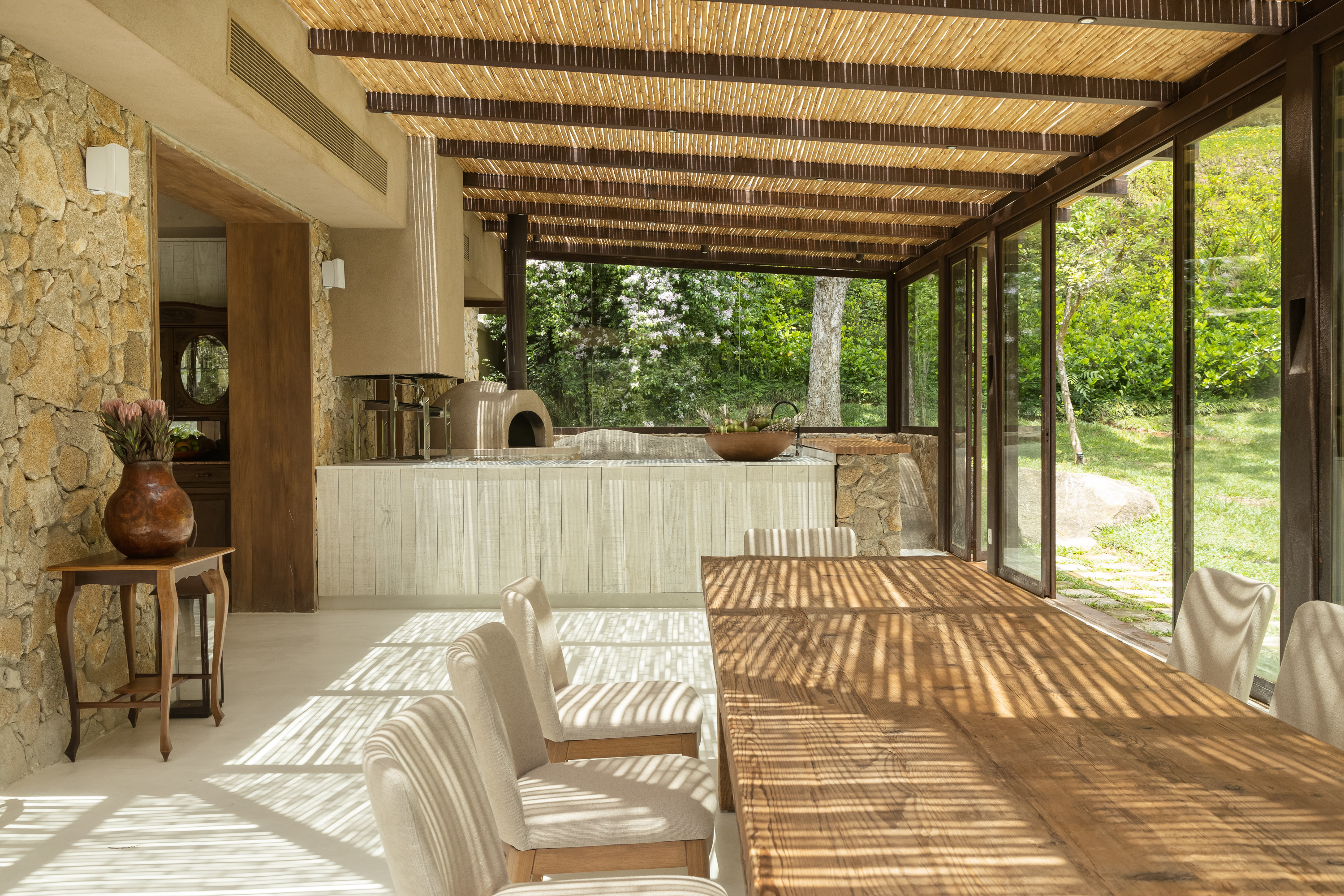 Hotel sustentável em São Roque redefine o luxo a partir do essencial