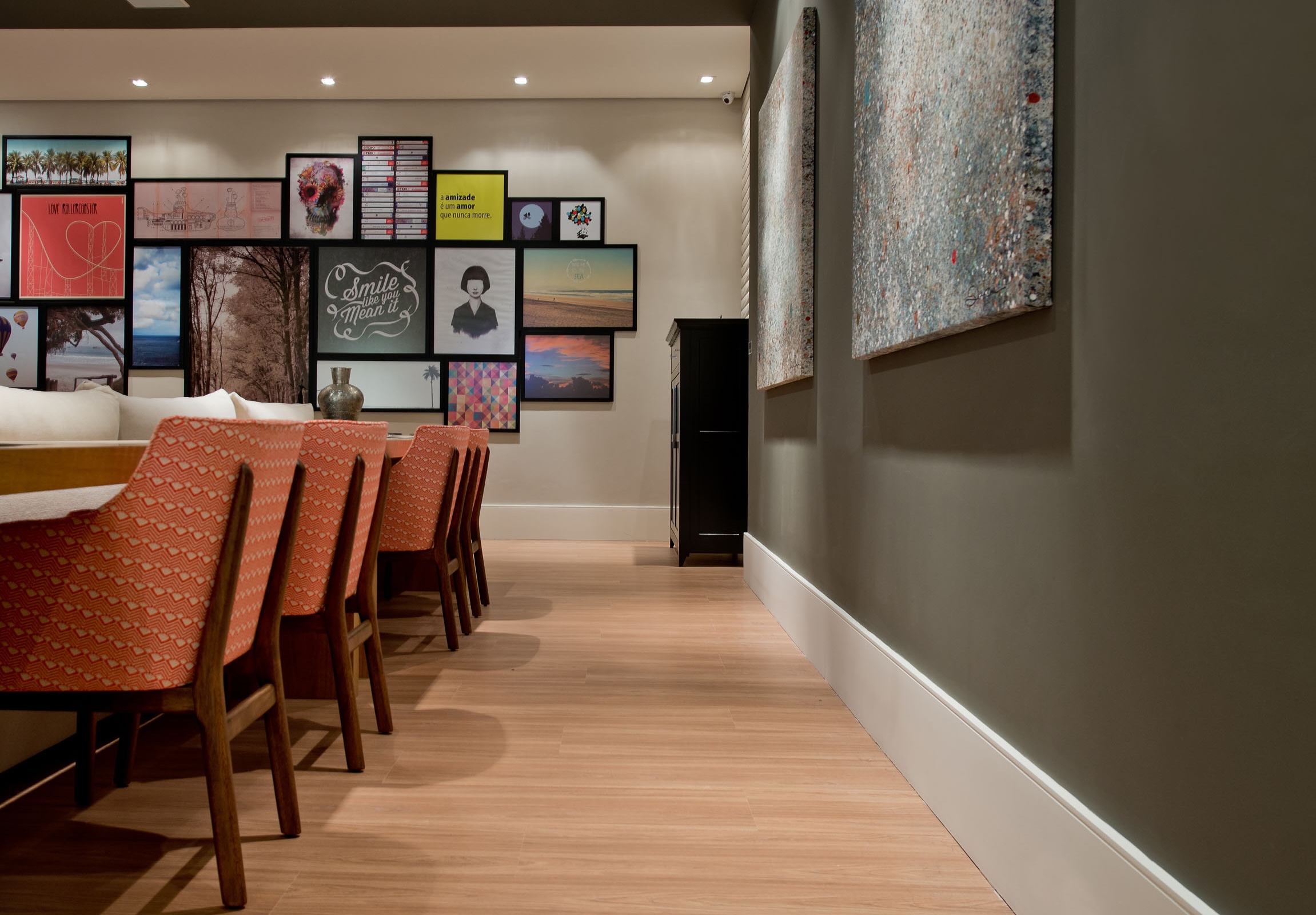 Home Theater - Letícia Pimentel Silva Caldart e Leonardo Caldart. Projeto da CASACOR Santa Catarina 2015.