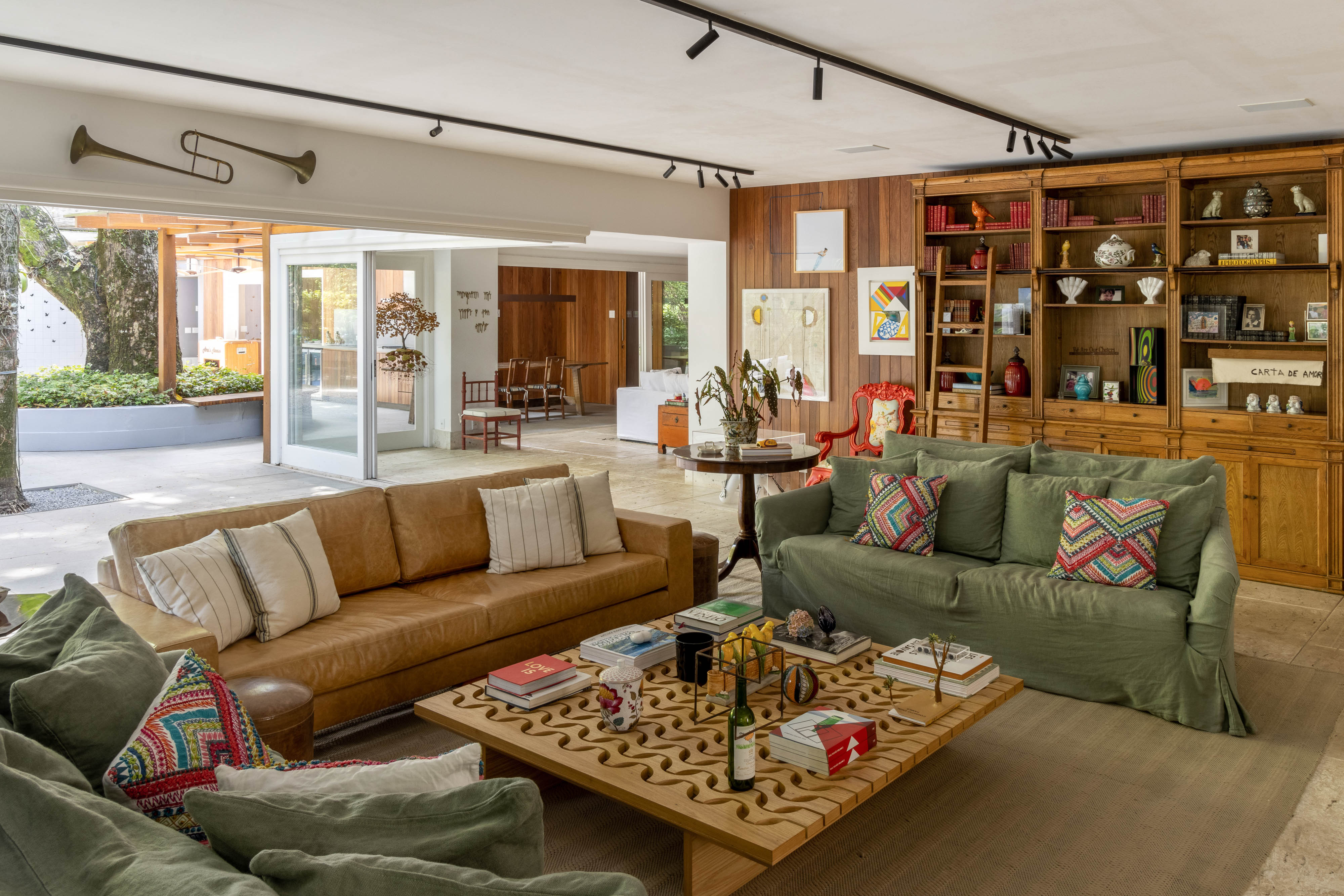 Casa de 647 m² ganha cinco suítes para novas necessidades da família